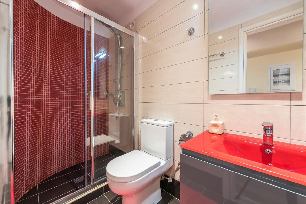 An Impressive 2 Bdr Apt In Glyfada Афіни Екстер'єр фото